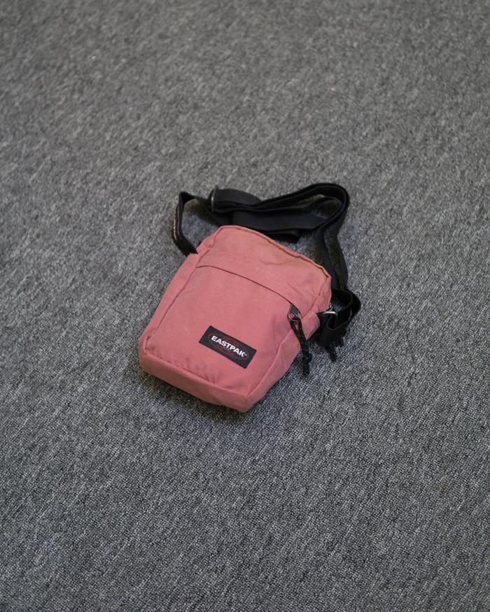 Sling Bag Eastpak Color Pink