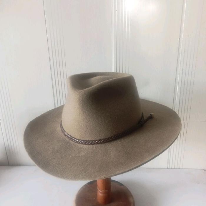 TOPI LAKEN IMPOR MODEL AKUBRA