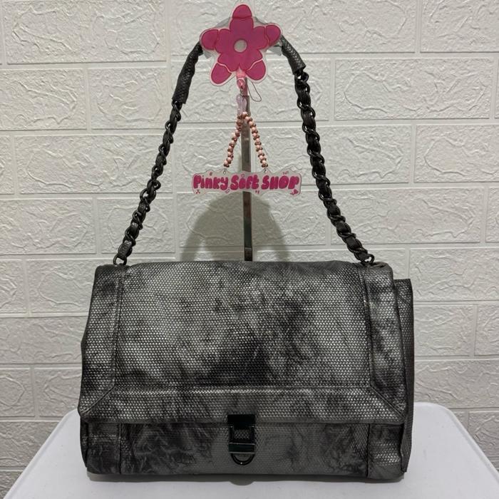 Tas shoulder bag h by ekatrina. Tas ketek kulit asli. Tas preloved abu silver bercorak