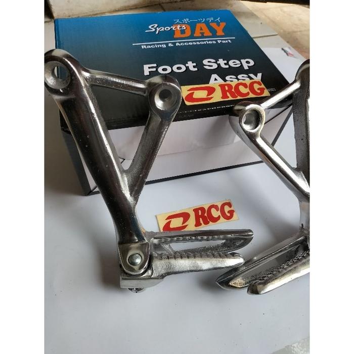 Terlaris FOOT STEP CBR K15 FOOTSTEP CBR K15 LED FOOTSTEP CB LED FOOTSTEP CB LOKAL PIJAKAN KAKI CBR K