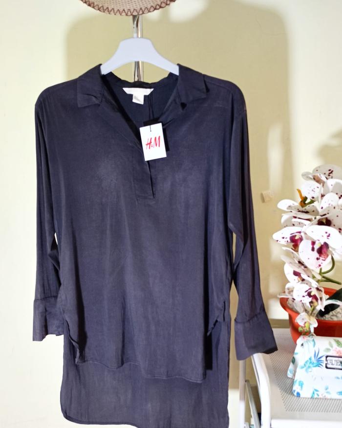 Preloved Atasan Tunik H&M Abu Tua | Blouse Kantor | Blouse Kuliah | Atasan Casual
