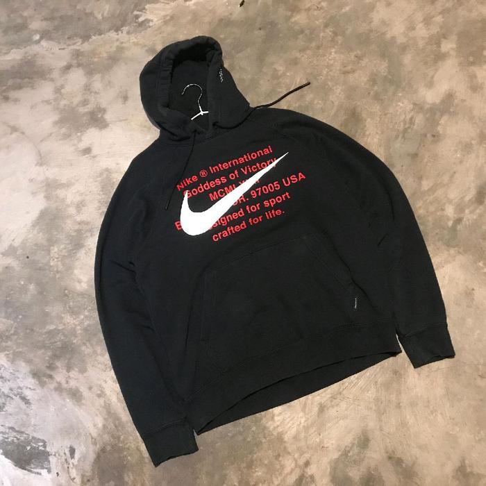Hoodie nike swoosh second pemakaian size L Sweater