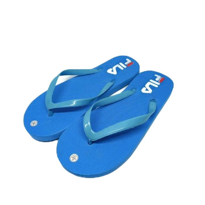 FILA Sandal Jepit Pria Biru dengan Logo Merah Putih Nyaman untuk Santai dan Olahraga
