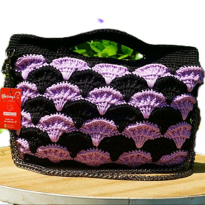 Tas Rajut Unik dan Menarik Warna Hitam Ungu motif Kipas Selempang Rantai Tas Rajut Wanita Handmade 1