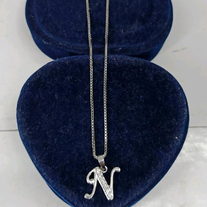 kalung itali kaca+liontin huruf N mata. p. 43 cm