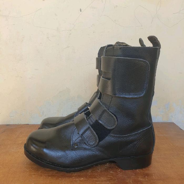 Sepatu Boots MIDORI Japan Safety Steel Toe Belt Velcro Size 39/40