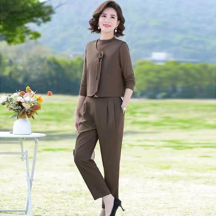 Setelan tri in one cantik coklat
