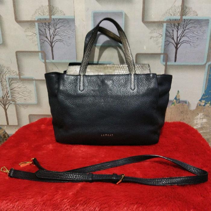 tas kulit asli brand LOVCAT original branded brand seperti baru lengkap talpan . cakep banget .