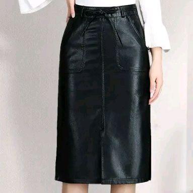 rok pendek rok sakola pu leather hitam casual