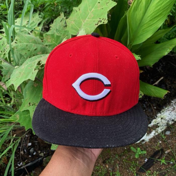 New Era Topi Snapback Logo C MLB Size 7 1/2 59,6 cm - Topi Baseball Merah dengan Logo Putih dan Baha