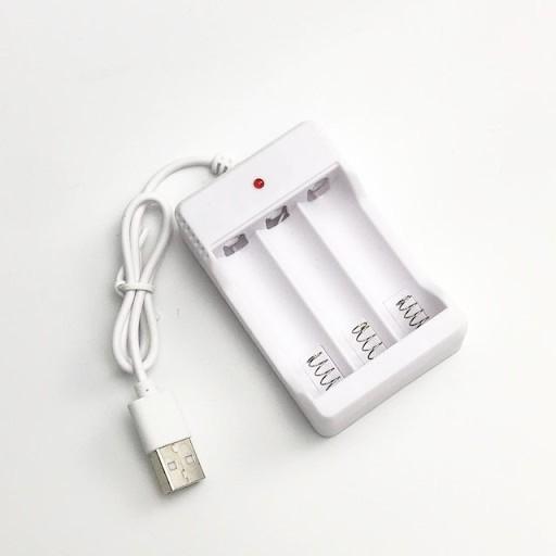 Ces Baterai AA Charger Baterai AA A2 Charger Baterai AAA A3 3 Slot USB Charger Baterai USB 3 Slot