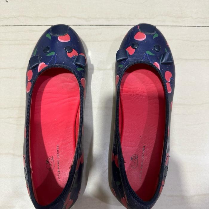 SEPATU FLAT ANAK LITTLE MARC JACOBS ORIGINAL SIZE 35(Preloved) Tidak ada Minus
