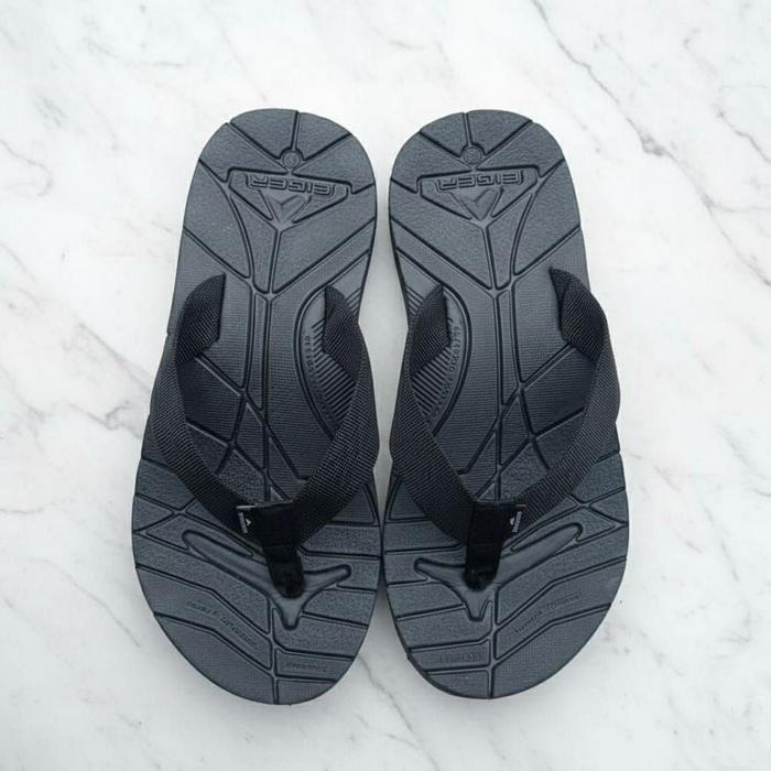 Sandal gunung jepit EIGER1993 cocok untuk pria wanita sandal santai - Tapi hitam polos, 37