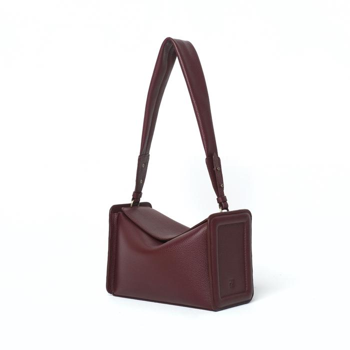 Purotti MARLYN Boxy Bag. Genuine Leather.