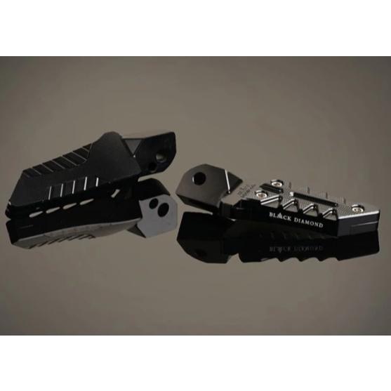 footstep Pinjakan kaki 027 NMAX NEW// NMAX OLD //XMAX AEROX Original Black Diamond 100%