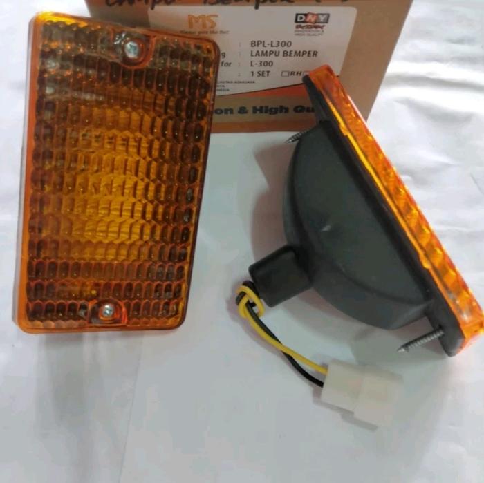 Rumah lampu sen / Lampu sen Bemper Mitsubishi Colt L300 Merk DNY
