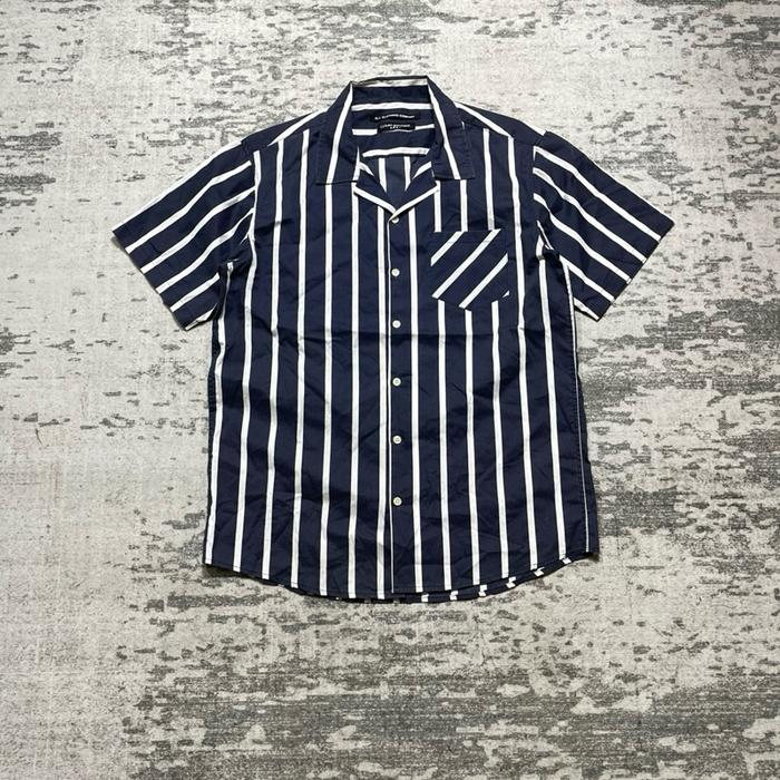 N.J clothing company collar shirt