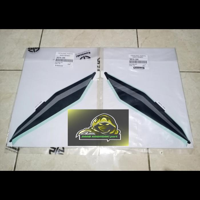 STIKER BATOK LAMPU DEPAN BIRU ZX25R KAWASAKI OSEAN
