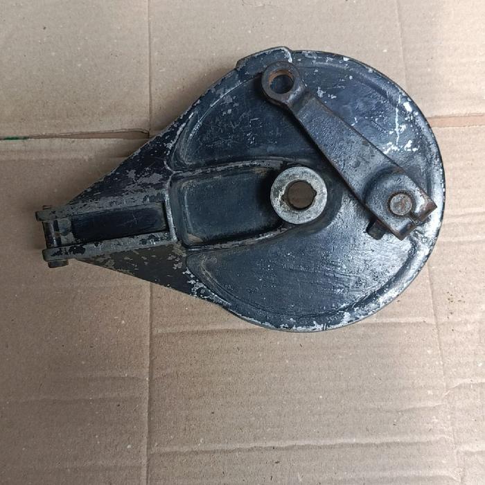 Tutup rem kampas belakang HONDA MEGAPRO GL / PRO MAX MEGAPRO HIU original