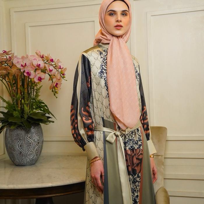 Vivi Zubedi Eminence Dress Gaun  Pesta Wanita Mewah   Gamis Elegant