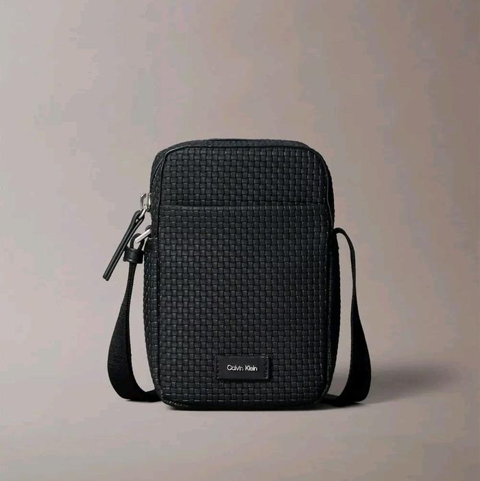 Calvin Klein - Embossed Woven Slim Reporter Bag Original Tas Selempang Pria