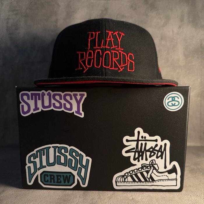Topi Stussy ‘PLAY RECORDS’ Made in USA not new era goorin bros