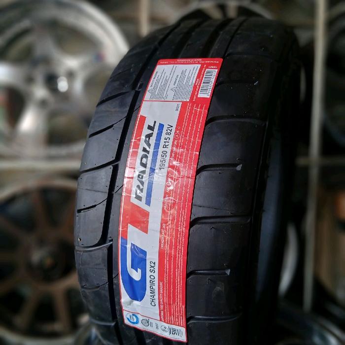 Radial Champiro SX2 195/50 R15