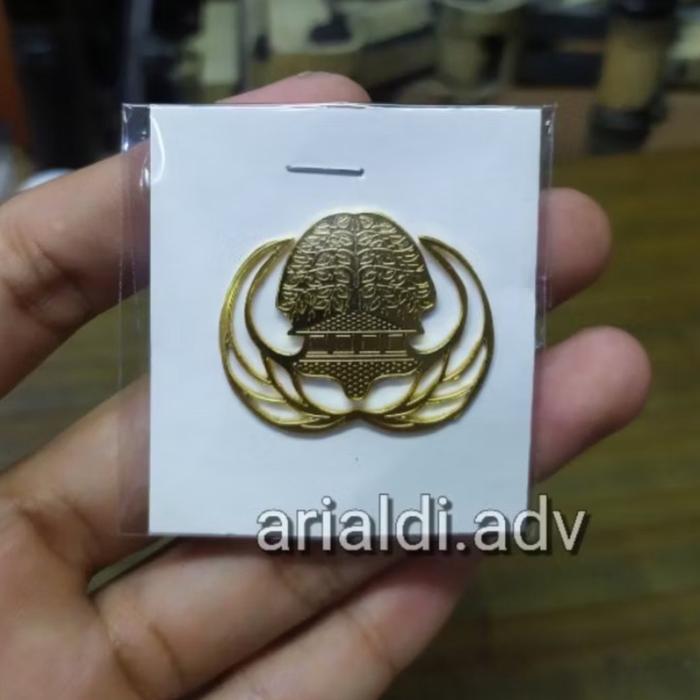 Pin Korpri Bolong Kerancang Kuningan Eching Sepuh Emas Magnet