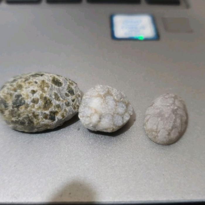 Batu Bacan Albino Serat Kura