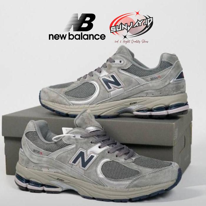 44/28 - Sepatu NB New Balance 2002R Light Grey