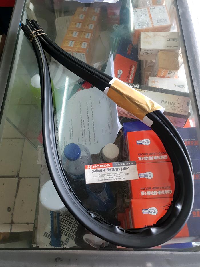 Karet Molding List Lis Kaca Depan Bagian Atas Honda CRV RD Gen.2 2002 2003 2004 2005 2006 KI1