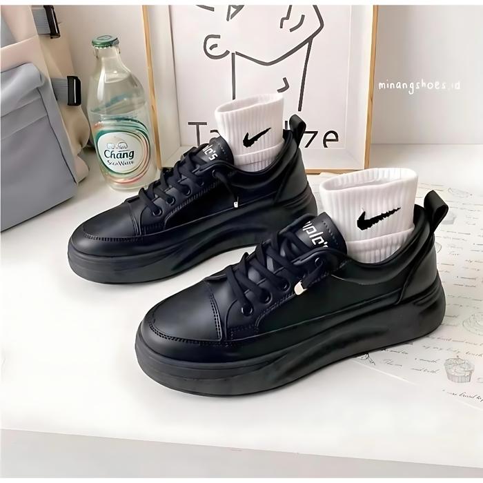 sepatu putih polos wanita sepatu sneakers wanita terbaru sepatu olahraga sepatu sport korea sneakers