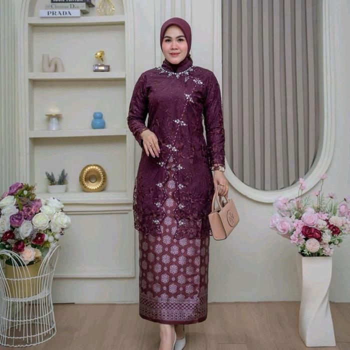 SETELAN TUNIK JANGGAN BIANCA by Aldi Kebaya