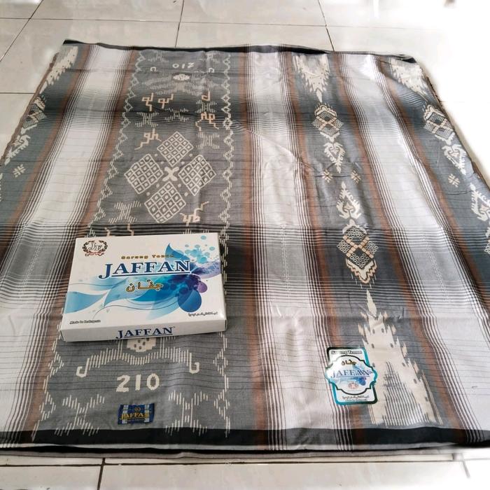 sarung tennun jaffan Cokelat