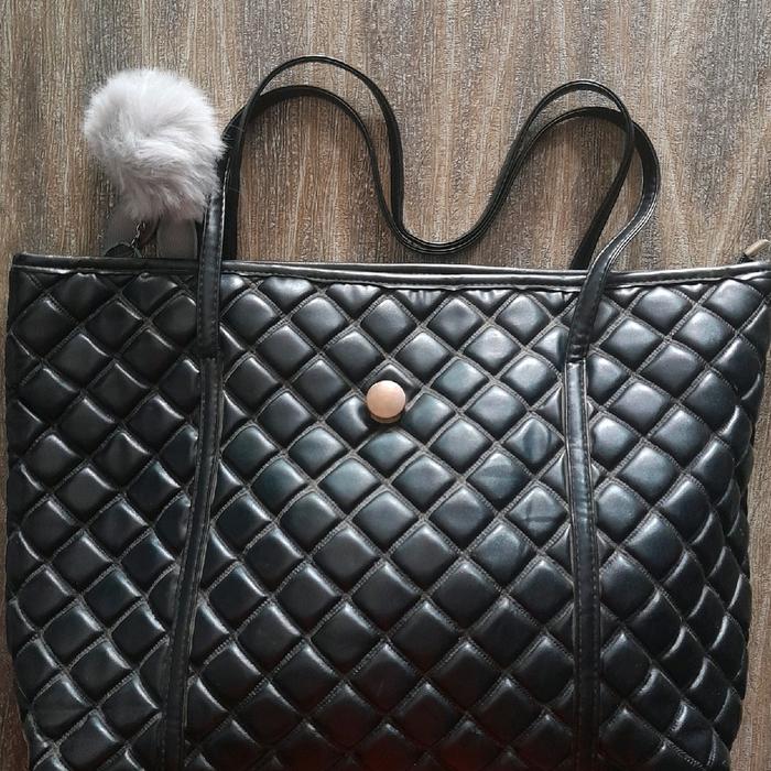 TAS SELEMPANG WANITA UNTUK UNDANGAN, JALAN-JALAN DAN LAIN-LAIN FASHION