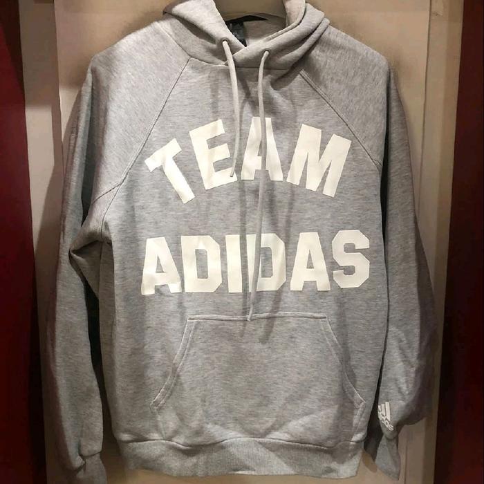Hoodie Adidas VRCT abu-abu (Medium Grey) - Light Grey  Kondisi: Very Good Condition  Ada beberapa sp