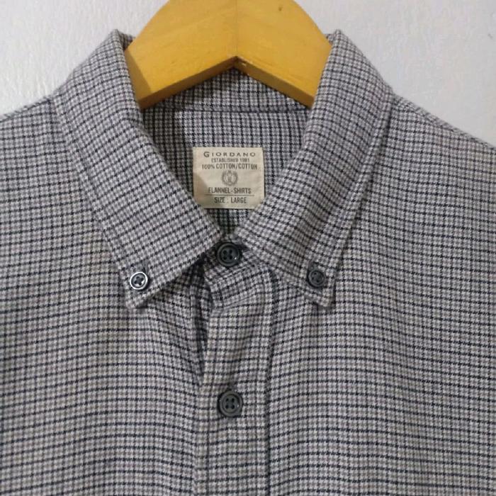 Kemeja Giordano Flanel Size L