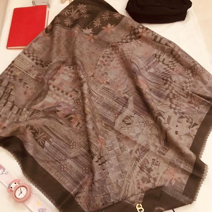Warehouse sale buttonscarves as is buttonscarves
