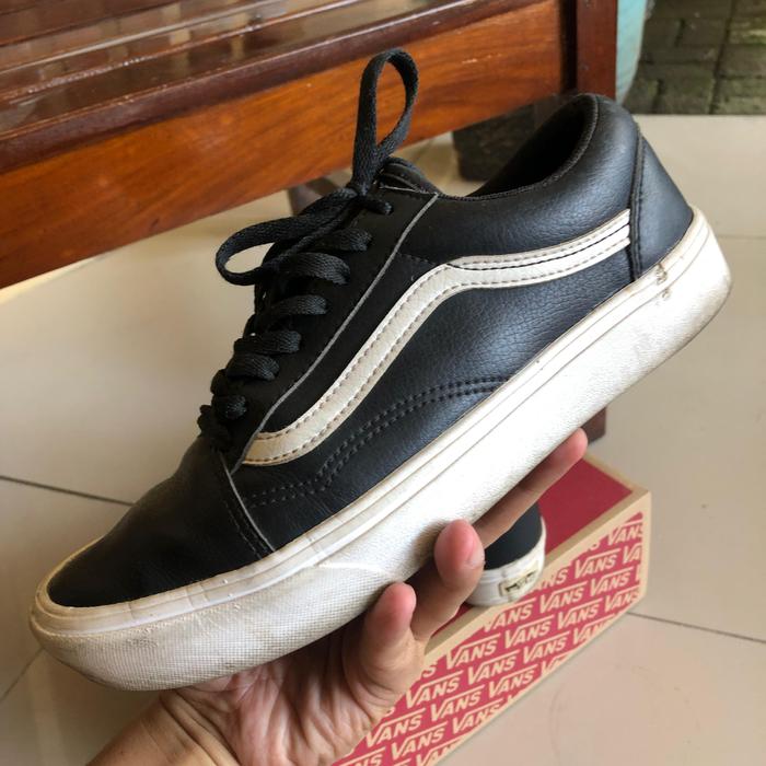 sepatu original Vans ComfyCush Old Skool  uk 40.5 / 26 cm leather / kulit preloved second bekas VN0A