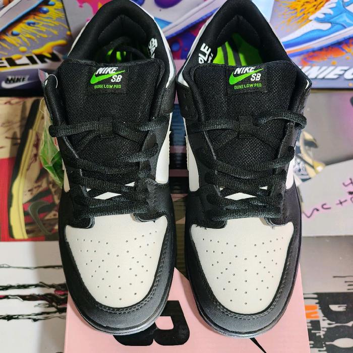 SB Dunk low Pigeon Panda size 44