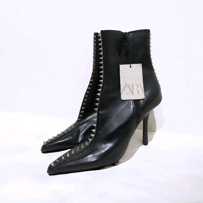 Zara Studded Black Patent Leather High Heels Ankle Boots Original