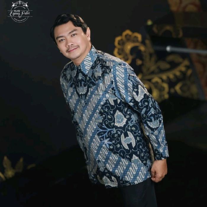 Batik Eyang Putri-Kemeja Katun Lengan Panjang