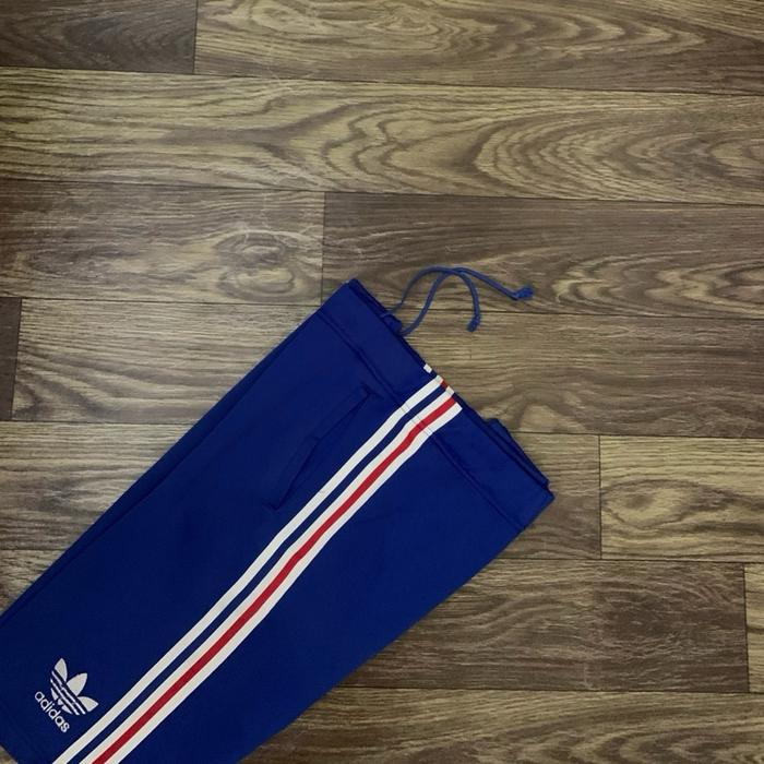 Celana Pendek ADIDAS BY DESCENTE Branded Short Sport Pants