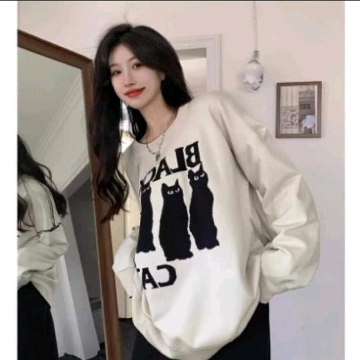 Sweater Wanita Oversize Black Cat Crew Neck