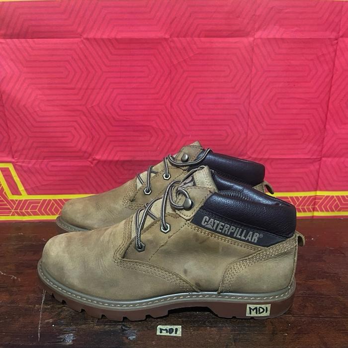 Sepatu boots second ori caterpillar mid chukka size 41