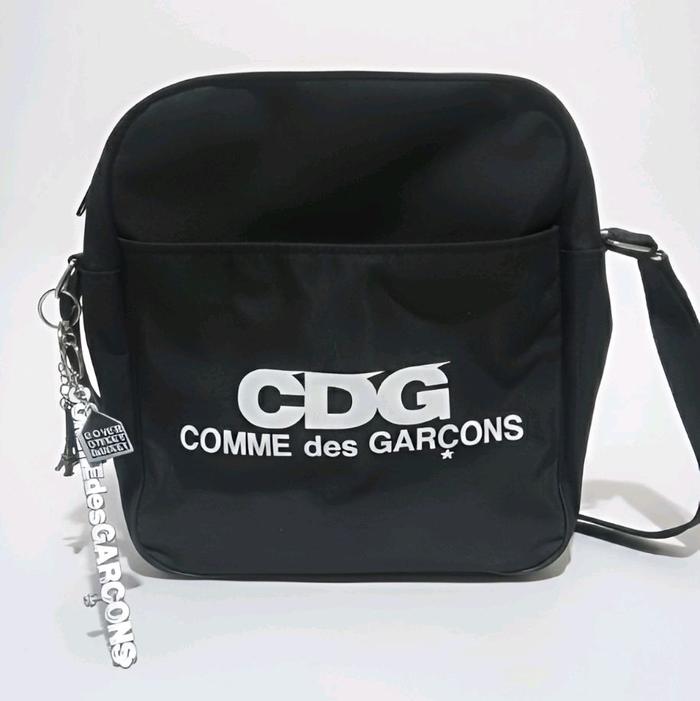 comme des garcons sling bag with keychain Selempang Pria Slingbag comme des garcons yohji Yamamoto