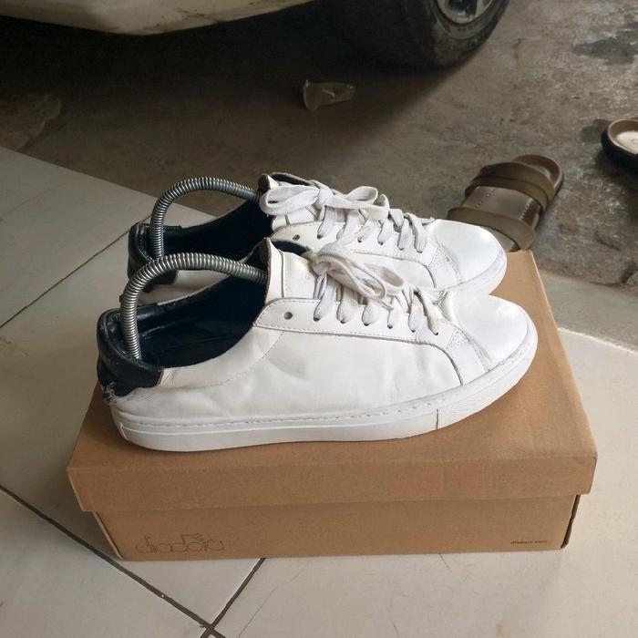 sepatu second branded givenchy paris size 42 preloved