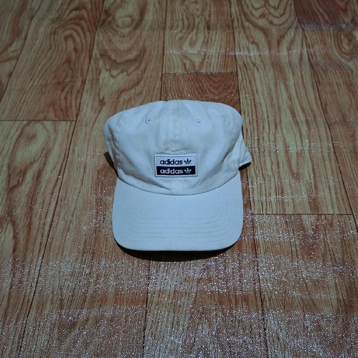 topi adidas logo preloved