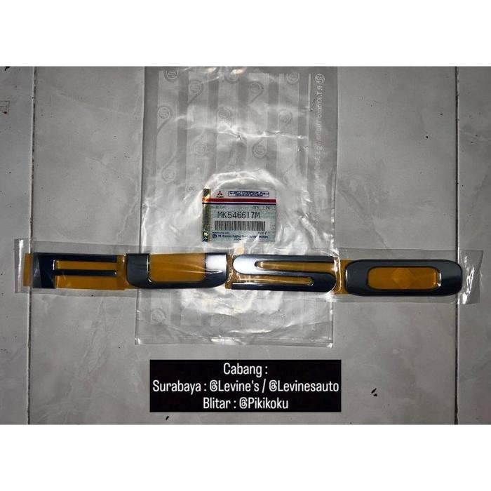 emblem logo fuso original MK546617M / emblem fuso canter original / emblem fuso logo fuso colt diese