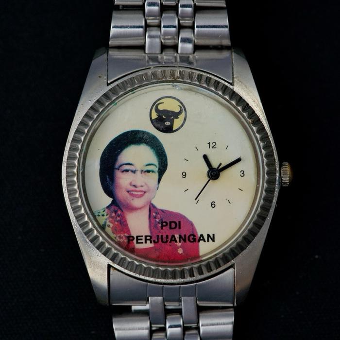 Jam PDI Perjuangan PDIP Ibu Megawati Soekarnoputri Quartz Watch